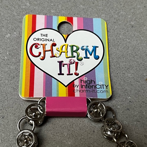 NWT HAIR CHALK PENS AND CHARM BRACELET - Picture 7 of 9